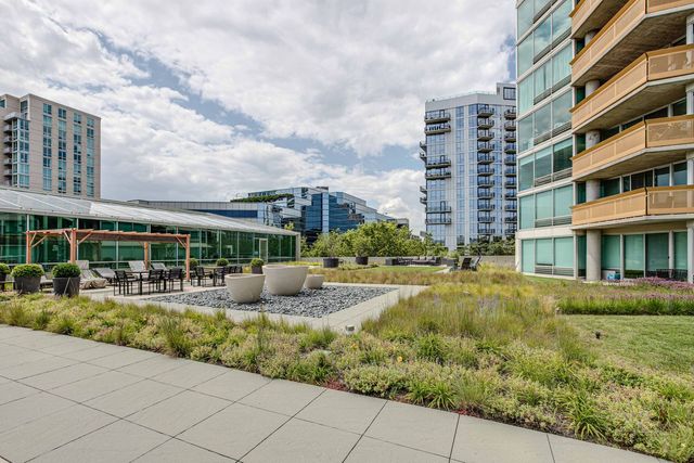 1720 Maple Avenue 1360, Evanston, IL 60201
