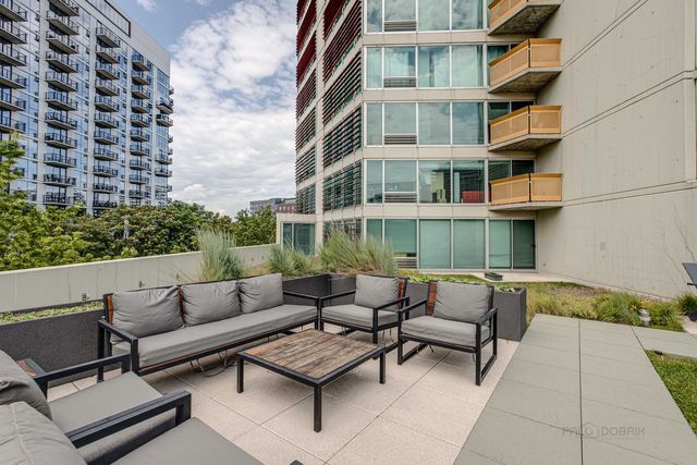 1720 Maple Avenue 1360, Evanston, IL 60201