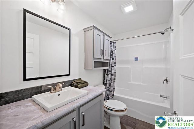 3983 Hastings Road, Lehigh Twp, PA 18088