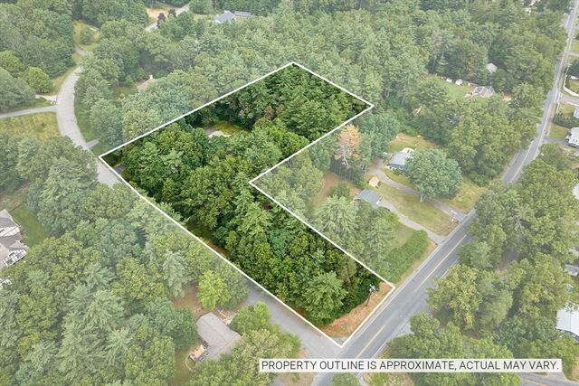 2 Eastwood Dr, Southampton, MA 01073