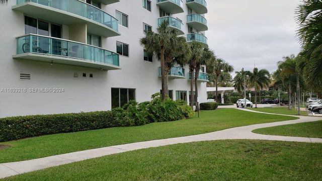 19380 Collins Avenue PH-7, Sunny Isles Beach, FL 33160