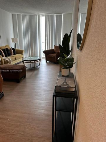 19380 Collins Avenue PH-7, Sunny Isles Beach, FL 33160