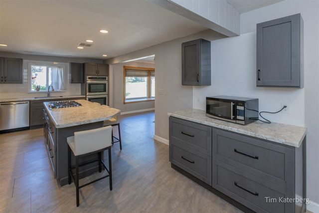 1130 Walsh Street, Grand Rapids, MI 49507