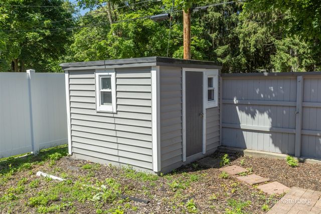 1130 Walsh Street, Grand Rapids, MI 49507