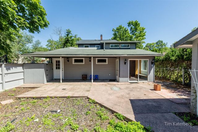 1130 Walsh Street, Grand Rapids, MI 49507