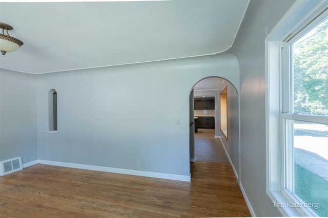 1130 Walsh Street, Grand Rapids, MI 49507