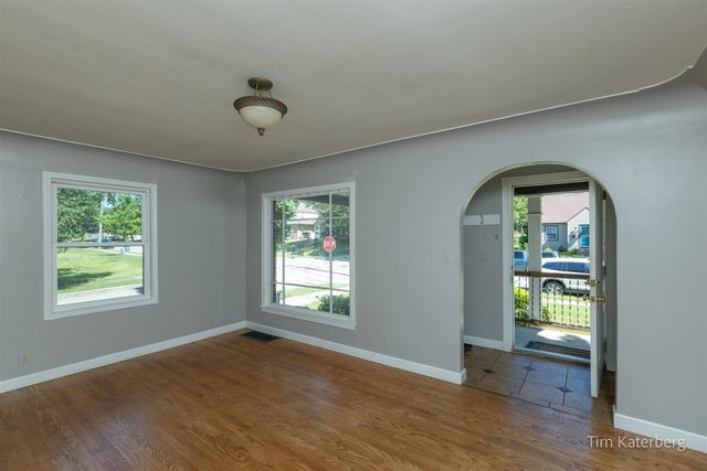 1130 Walsh Street, Grand Rapids, MI 49507