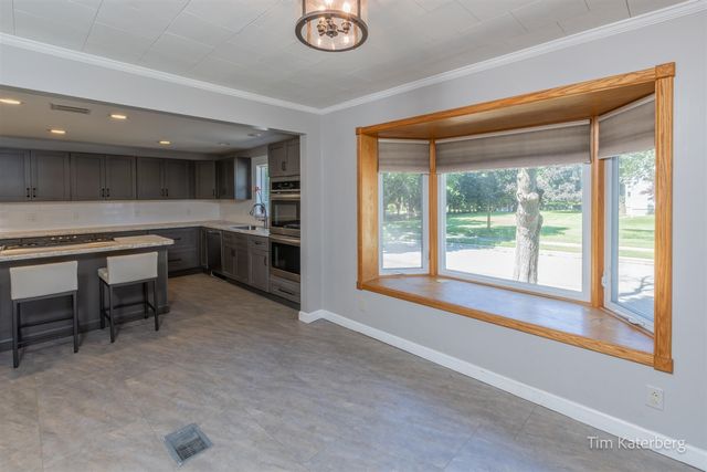 1130 Walsh Street, Grand Rapids, MI 49507