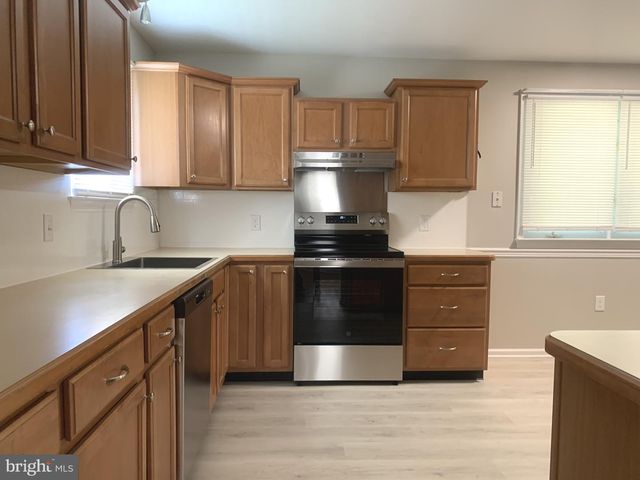 517 GARRICK RD, Hockessin, DE 19707
