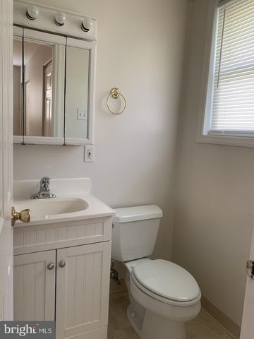 517 GARRICK RD, Hockessin, DE 19707