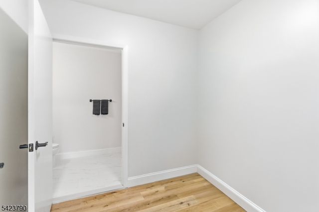 200 Paterson Ave 1A, East Rutherford Boro, NJ 07073