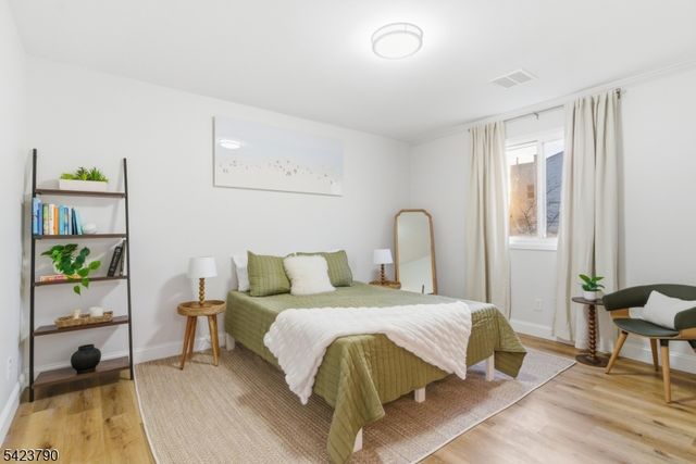200 Paterson Ave 1A, East Rutherford Boro, NJ 07073