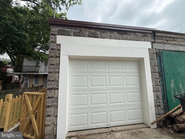 2209 LOGAN ST, Harrisburg, PA 17110