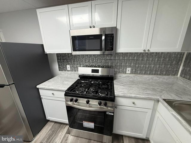 2209 LOGAN ST, Harrisburg, PA 17110