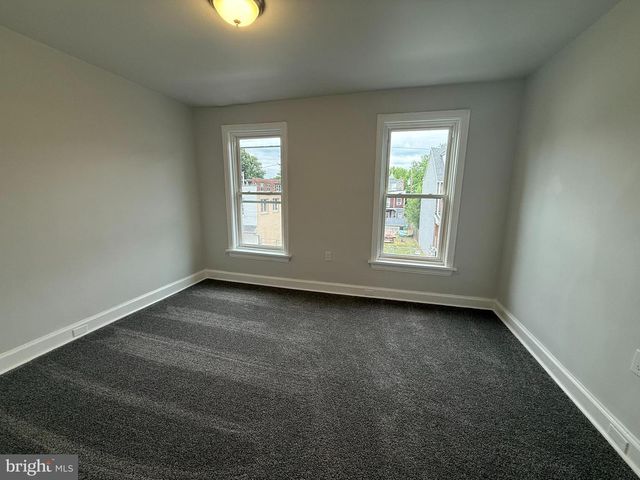 2209 LOGAN ST, Harrisburg, PA 17110