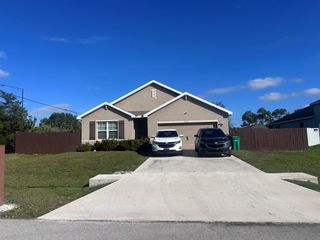 4609 SW Babylon Street, Port St Lucie, FL 34953