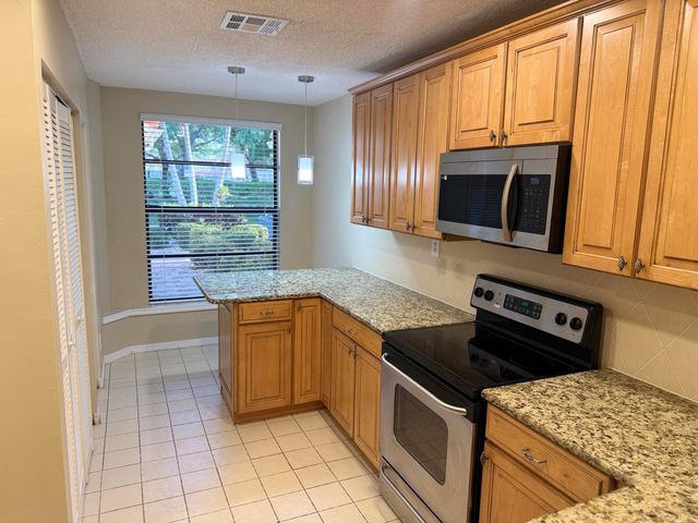 8705 Vía Giula 4, Boca Raton, FL 33496