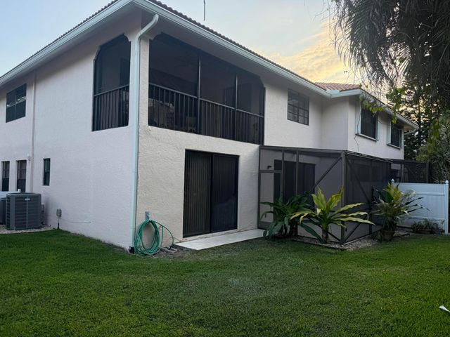 8705 Vía Giula 4, Boca Raton, FL 33496