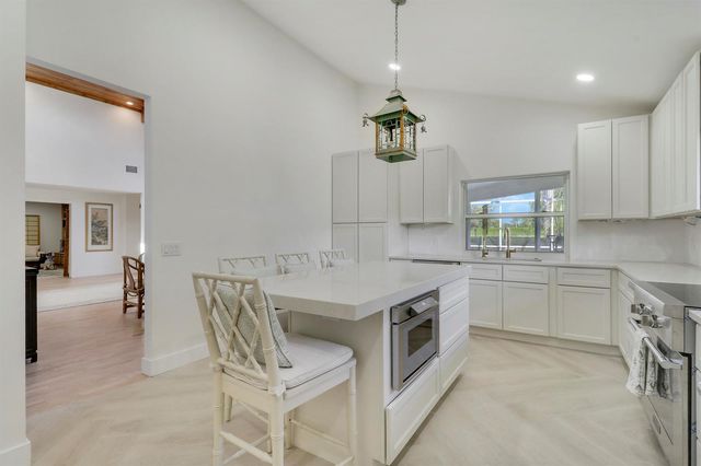 13760 Sand Crane Drive, Palm Beach Gardens, FL 33418