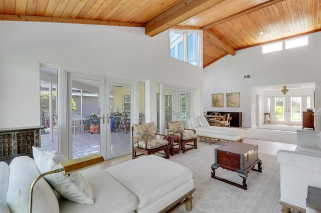13760 Sand Crane Drive, Palm Beach Gardens, FL 33418