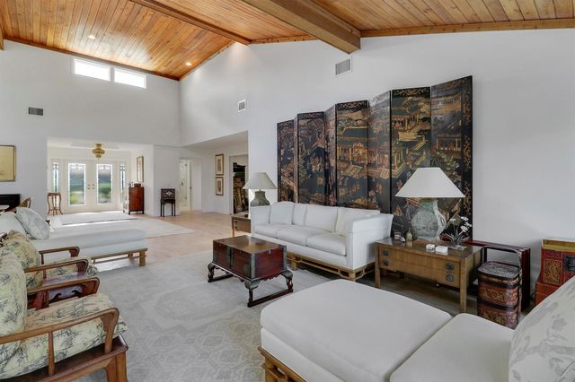 13760 Sand Crane Drive, Palm Beach Gardens, FL 33418