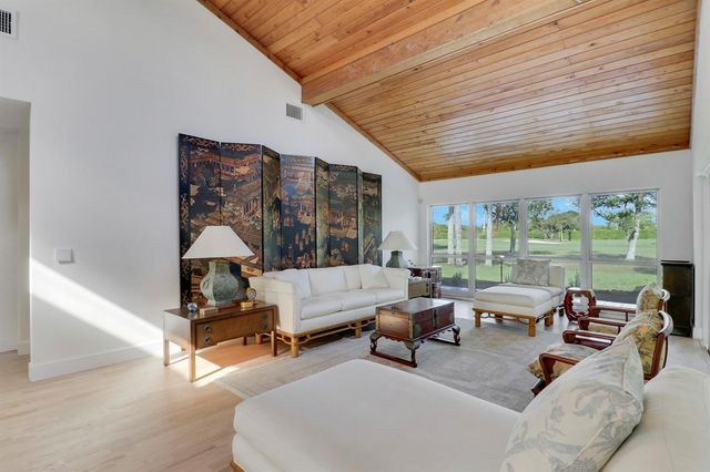 13760 Sand Crane Drive, Palm Beach Gardens, FL 33418