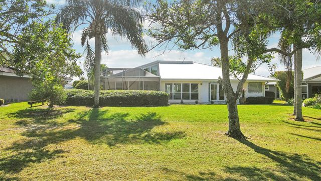 13760 Sand Crane Drive, Palm Beach Gardens, FL 33418