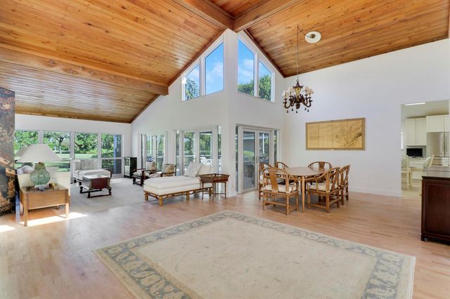 13760 Sand Crane Drive, Palm Beach Gardens, FL 33418