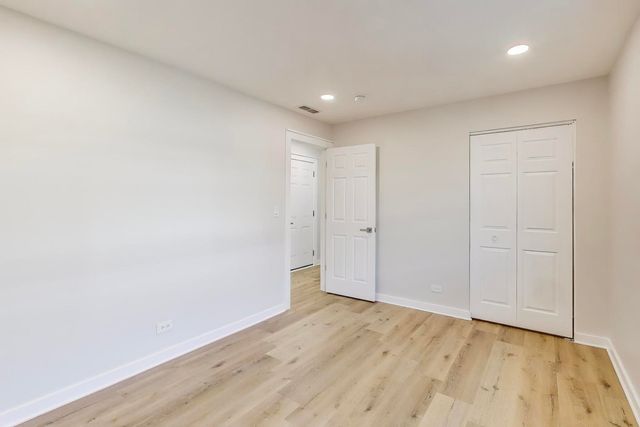 1216 N 20th Avenue G, Melrose Park, IL 60160