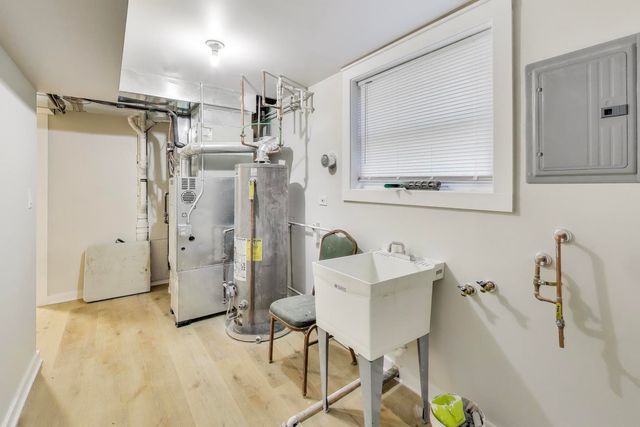 1216 N 20th Avenue G, Melrose Park, IL 60160