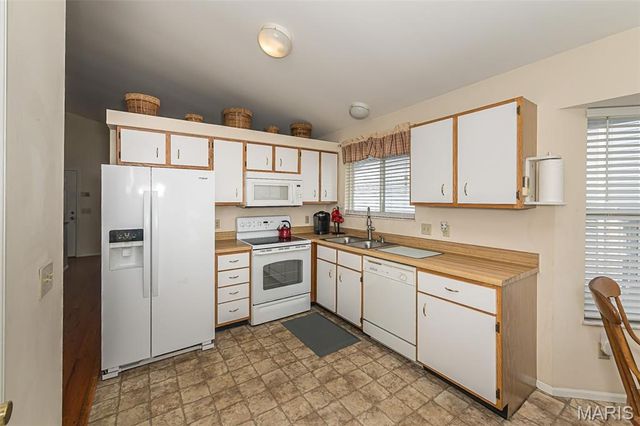 172 Autumn Chase Drive, St Charles, MO 63366