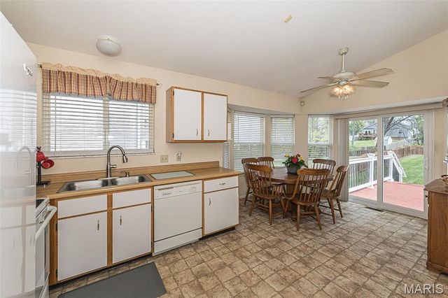 172 Autumn Chase Drive, St Charles, MO 63366