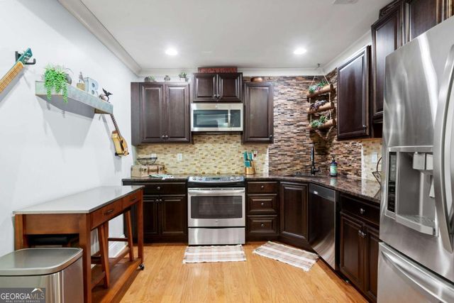 11 York Trace, Cartersville, GA 30121