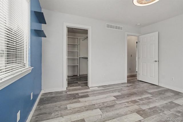 5335 Barbara Avenue, Trenton, MI 48183