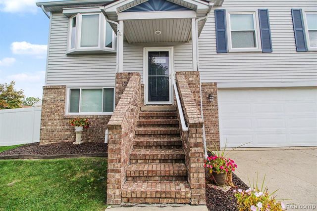 5335 Barbara Avenue, Trenton, MI 48183