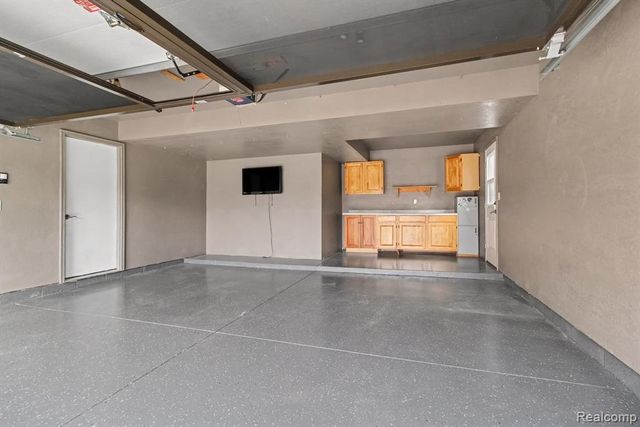 5335 Barbara Avenue, Trenton, MI 48183