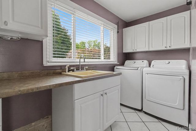5335 Barbara Avenue, Trenton, MI 48183