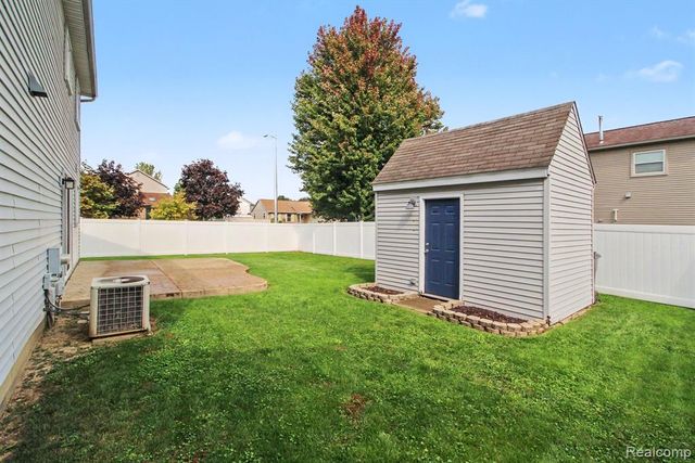 5335 Barbara Avenue, Trenton, MI 48183