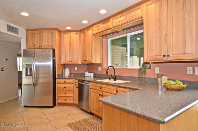 745 W Bangalor Drive, Oro Valley, AZ 85737