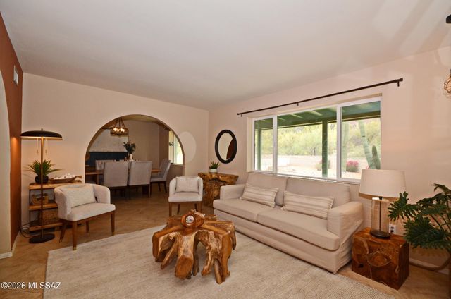 745 W Bangalor Drive, Oro Valley, AZ 85737