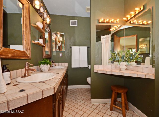 745 W Bangalor Drive, Oro Valley, AZ 85737