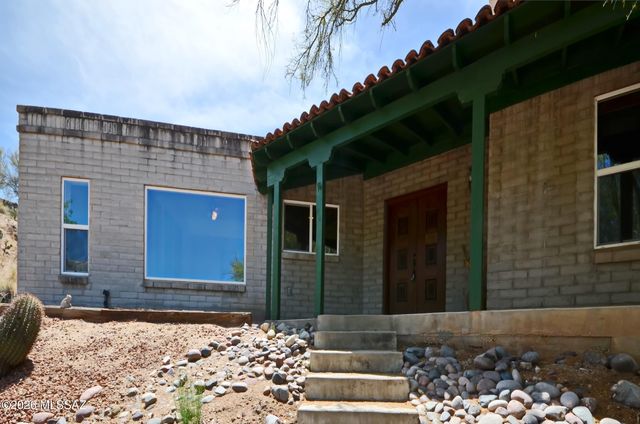 745 W Bangalor Drive, Oro Valley, AZ 85737