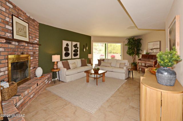 745 W Bangalor Drive, Oro Valley, AZ 85737