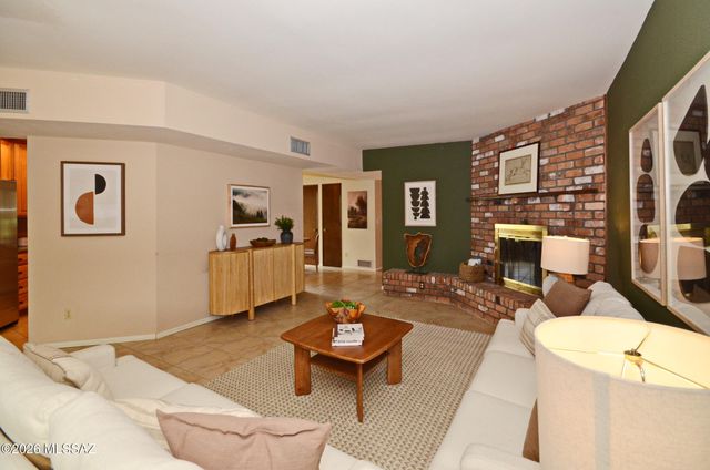 745 W Bangalor Drive, Oro Valley, AZ 85737