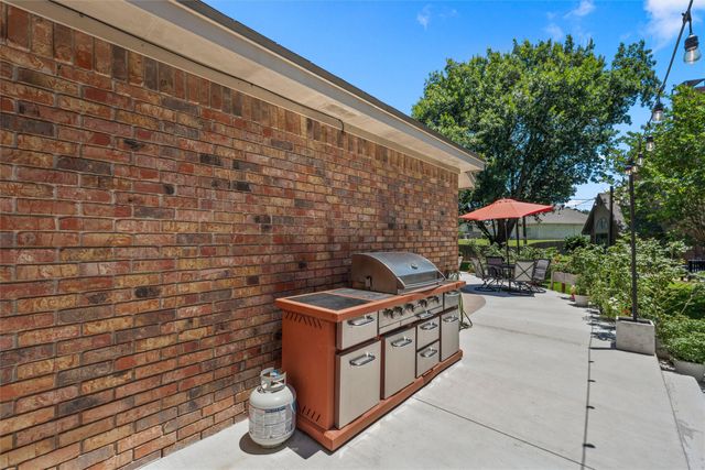 312 Tree Grove Circle, Waco, TX 76712