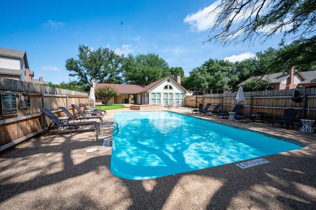 312 Tree Grove Circle, Waco, TX 76712