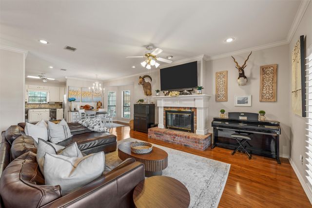 312 Tree Grove Circle, Waco, TX 76712