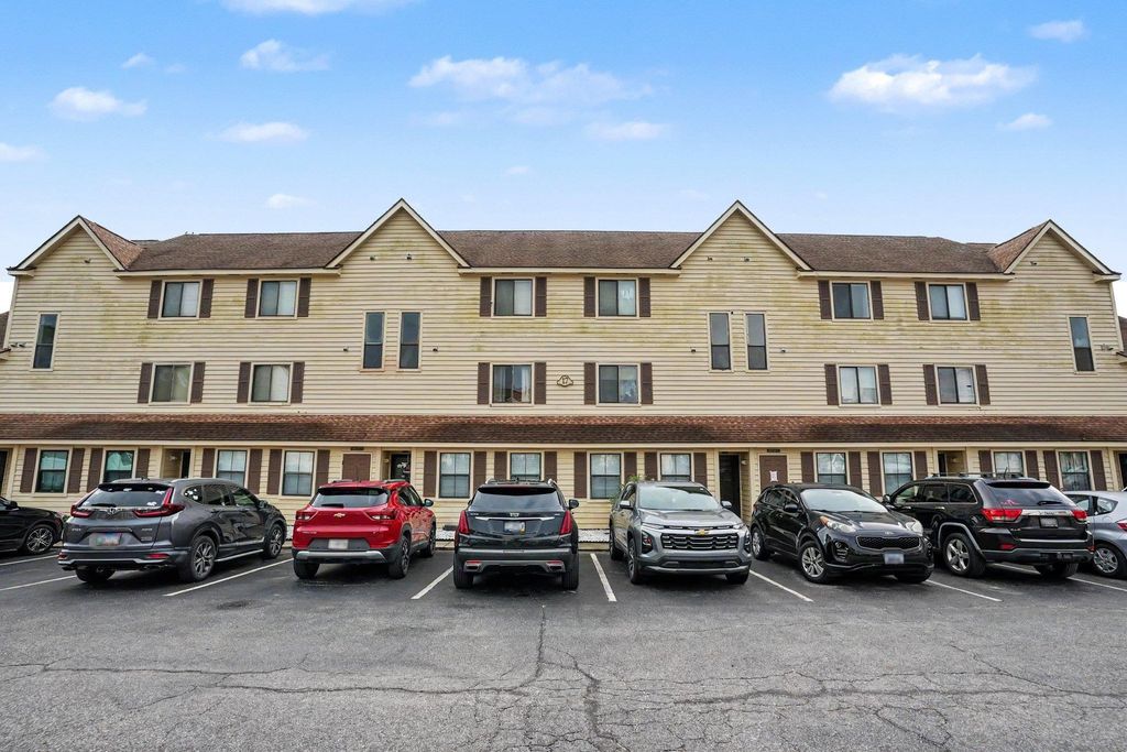 510 Fairwood Lakes Dr Unit 17E, Myrtle Beach, SC 29588 — exterior