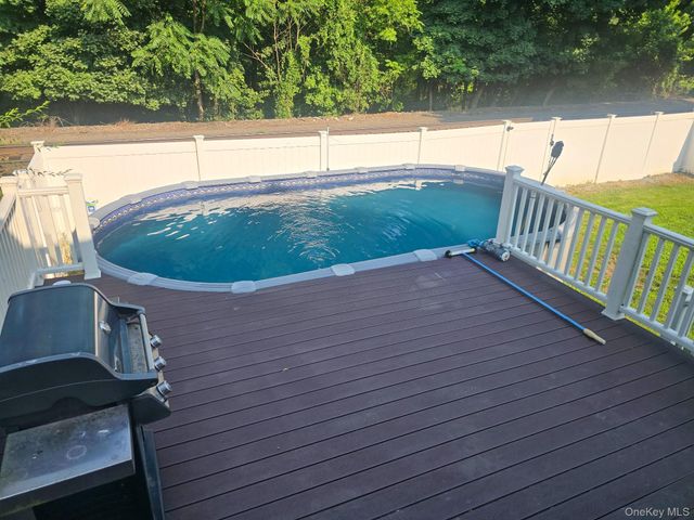 150 Orange Turnpike, Sloatsburg, NY 10974