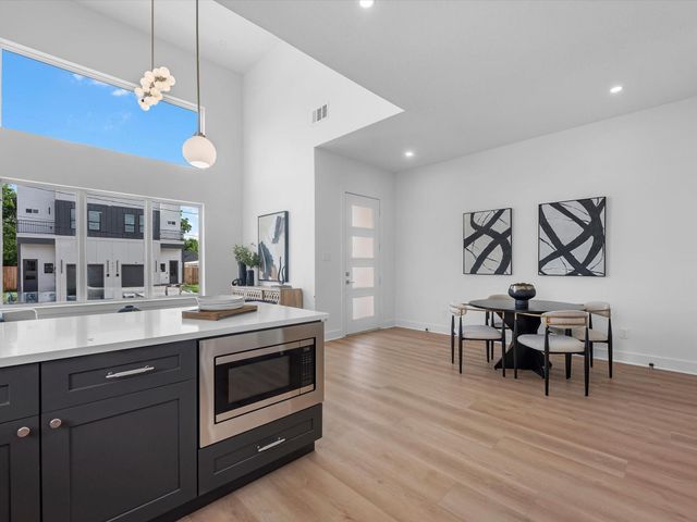 422 E 41st Street, Houston, TX 77022